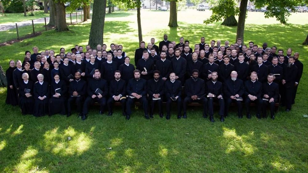 Group picture of Apostles